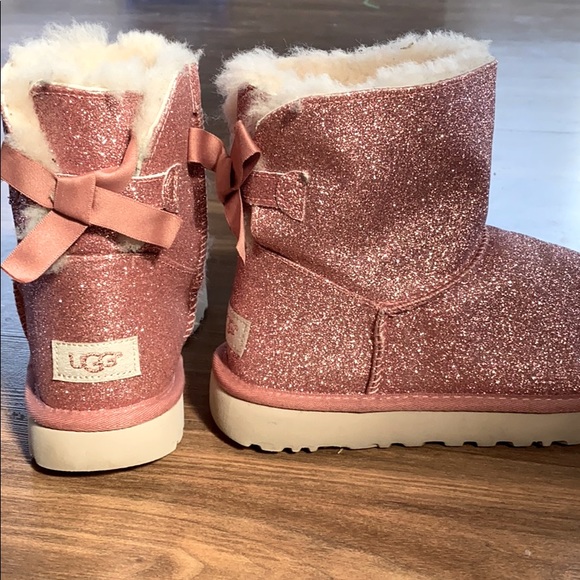 Ugg’s. - Picture 2 of 3